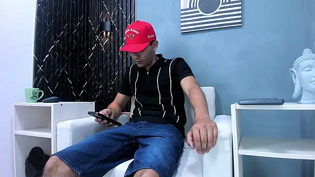 Liam crox online show from January 8, 5:48 pm