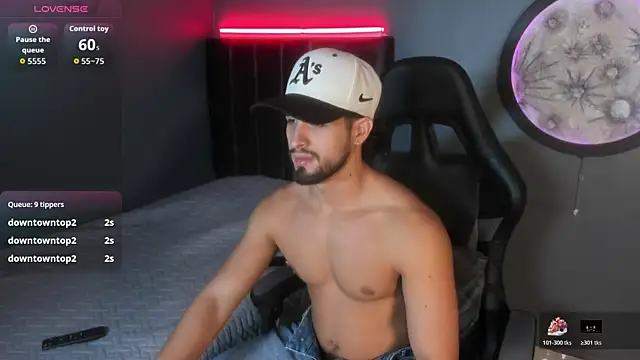 khriss brown online show from December 16, 10:28 pm