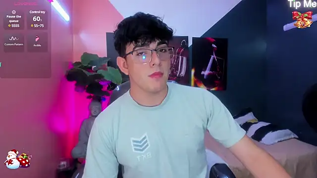 nolan twink1 online show from December 14, 6:09 pm