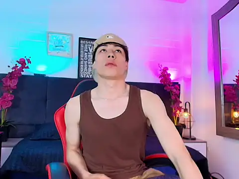 AndrewCooperrs online show from March 12, 8:05 pm