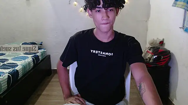 jake willianss online show from December 20, 4:31 am