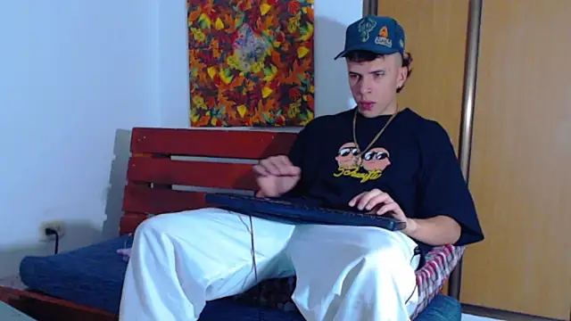 Keeny16 online show from December 21, 8:10 pm