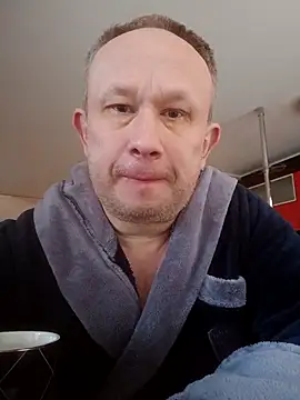 X46x online show from April 12, 4:04 am