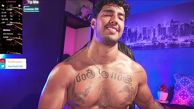 JACOB MARTINS online show from November 9, 9:52 pm