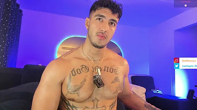 JACOB MARTINS online show from March 4, 6:04 am