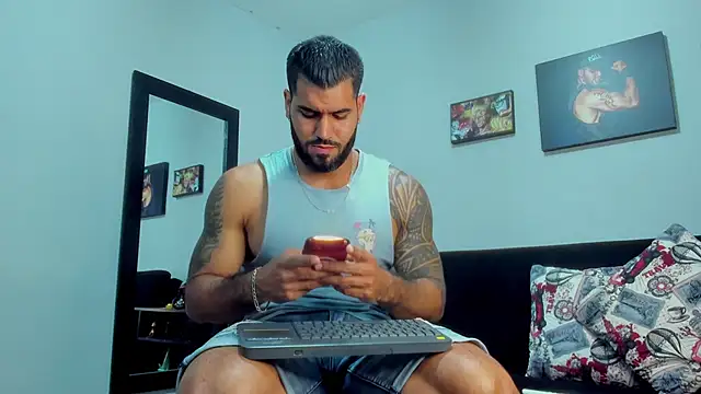 SamirHazard97 online show from October 11, 9:19 pm