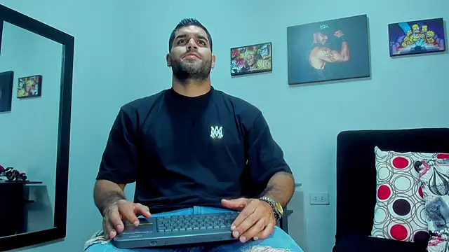 SamirHazard97 online show from December 12, 1:43 am