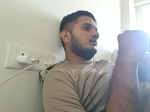 Jonrobinso online show from June 19, 11:37 am