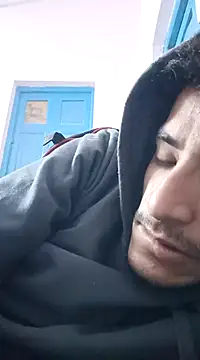 Snapshot of nskgenz chatting on December 9, 4:23 am nskgenz online show from December 9, 4:23 am