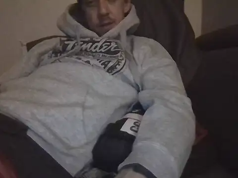 xjuskikinitxxh online show from January 11, 3:32 am