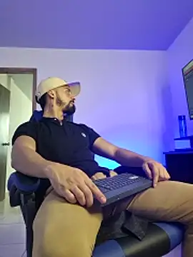 MAXIMUS MASTE3 online show from February 4, 8:15 pm