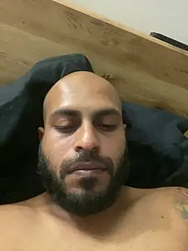 islandvybee55 online show from March 14, 1:12 am