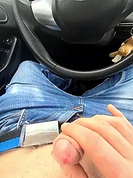 Titanhoott online show from December 3, 12:11 pm