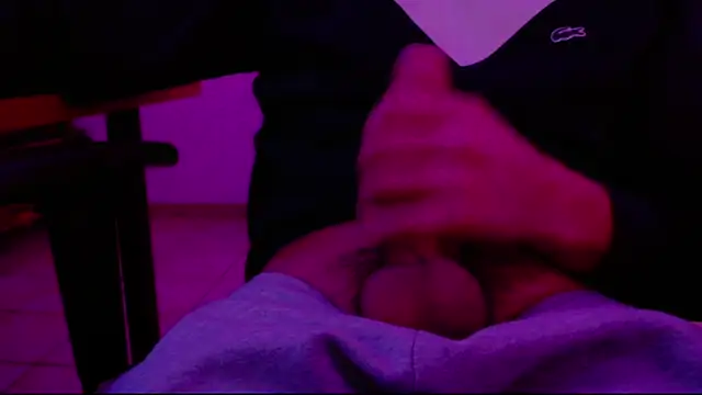 Snapshot of Vlad230323 chatting on January 22, 1:21 pm Vlad230323 online show from January 22, 1:21 pm