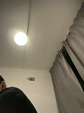 wolfwhite95 online show from November 16, 12:57 am