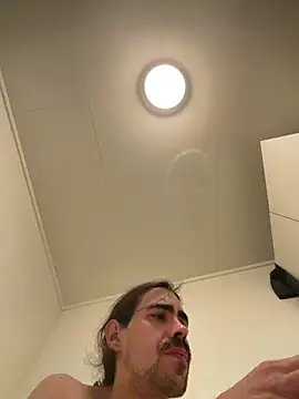 wolfwhite95 online show from March 6, 10:51 pm