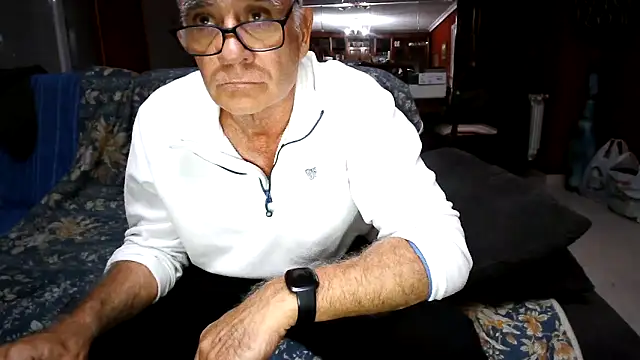 maduroguapo online show from April 3, 9:11 pm