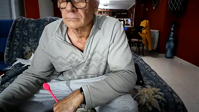 maduroguapo online show from December 15, 10:51 pm