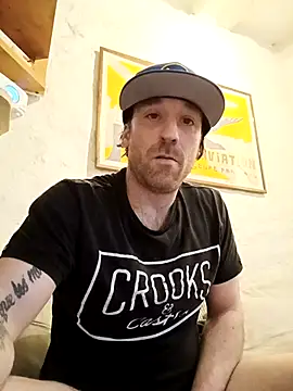 Crookedcook82xh online show from March 25, 9:19 pm