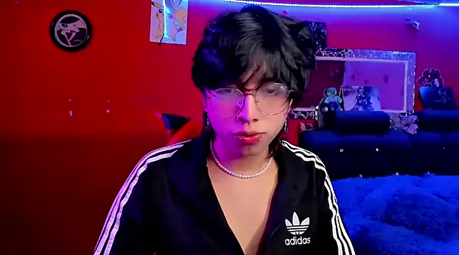 Snapshot of AnggelONfiree chatting on December 14, 6:24 am AnggelONfiree online show from December 14, 6:24 am