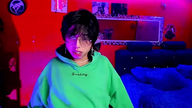 Snapshot of AnggelONfiree chatting on January 21, 5:06 am AnggelONfiree online show from January 21, 5:06 am