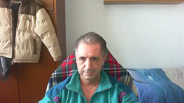 lliuk70mi online show from March 30, 1:23 pm