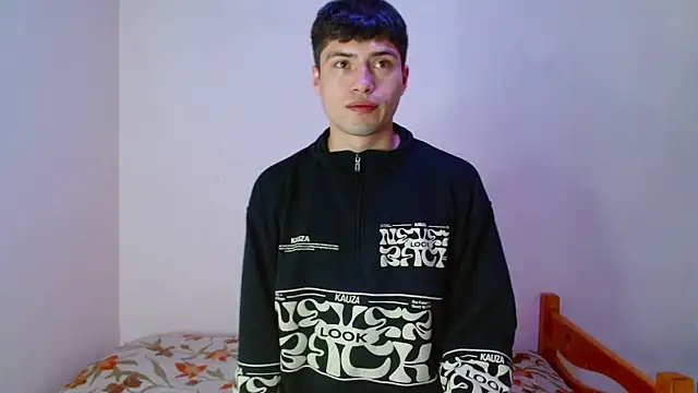 nolanjay  online show from September 24, 10:08 pm