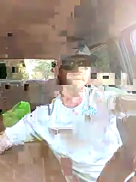 Snapshot of jtw14 chatting on October 13, 9:43 pm jtw14 online show from October 13, 9:43 pm