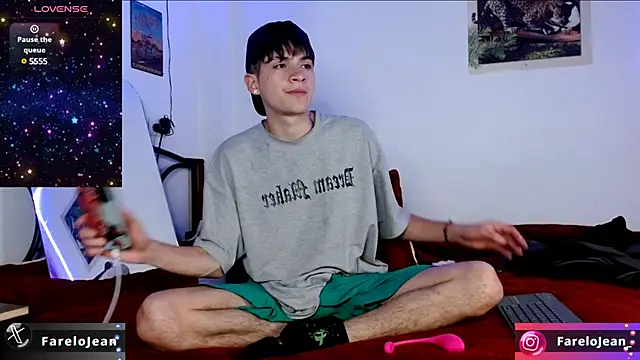 Snapshot of jeanfarelo chatting on December 19, 10:34 am jeanfarelo online show from December 19, 10:34 am