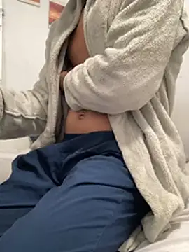 Lucascacaca online show from March 18, 8:01 pm