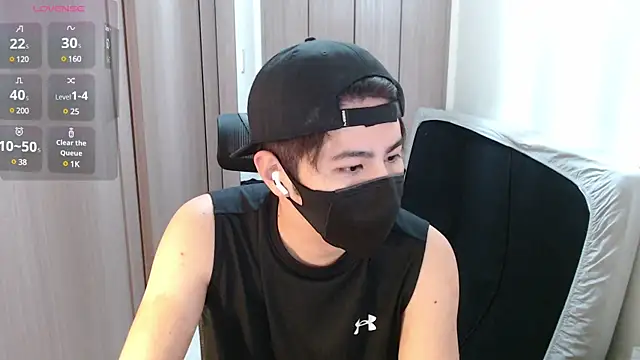 Snapshot of ryota_kkk chatting on January 18, 12:15 pm ryota kkk online show from January 18, 12:15 pm