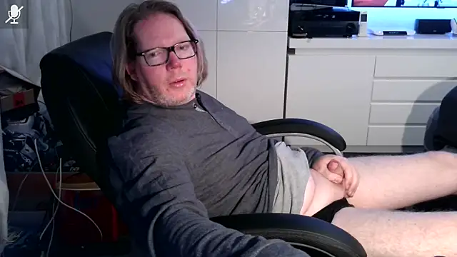 VSteph online show from October 6, 7:07 pm