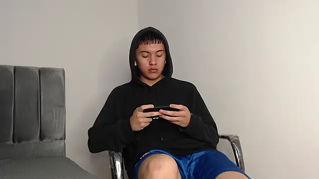 alex-lover online show from November 15, 2:13 am