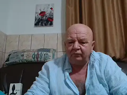 fullballs6 online show from December 7, 2:42 am