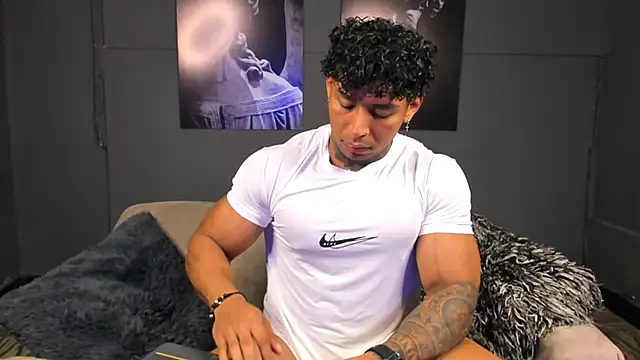 bradley smith online show from December 5, 9:55 pm