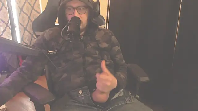 chicostick413 online show from February 3, 8:03 pm