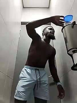 Snapshot of Chocolate_factory_man chatting on January 14, 7:17 am Chocolate factory man online show from January 14, 7:17 am