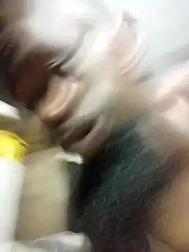 Snapshot of Chocolate_factory_man chatting on January 29, 12:43 am Chocolate factory man online show from January 29, 12:43 am