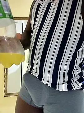 Chocolate factory man online show from January 31, 11:58 pm