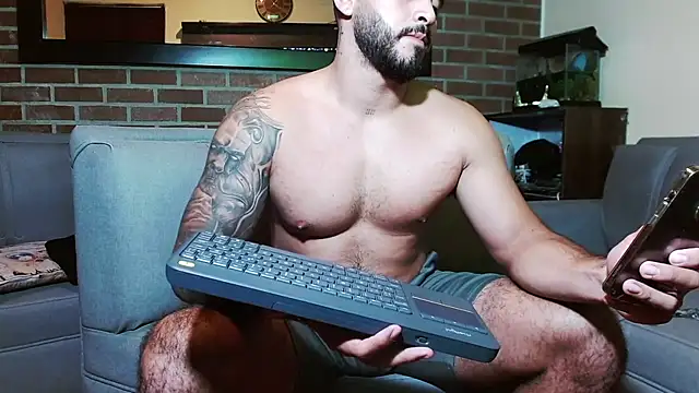 Snapshot of MaximoTorricelli chatting on October 1, 9:08 pm MaximoTorricelli online show from October 1, 9:08 pm