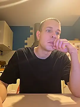 Snapshot of pretty_roman chatting on November 1, 4:00 pm pretty roman online show from November 1, 4:00 pm