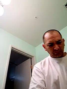 NewKing100 online show from December 4, 3:43 pm