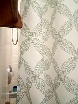 NewKing100 online show from December 20, 4:20 am