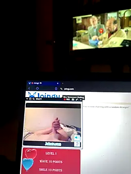 Snapshot of kioluy chatting on September 12, 12:10 am kioluy online show from September 12, 12:10 am