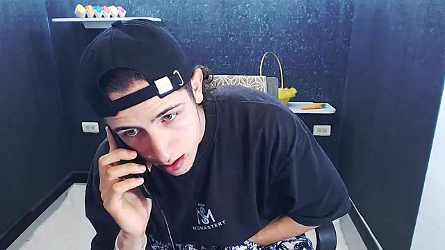 Kerverr  online show from January 16, 11:40 pm