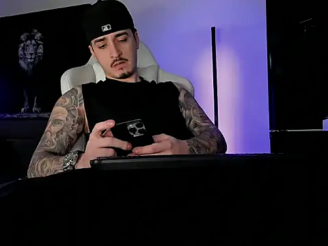 uptomatty online show from November 3, 9:35 am