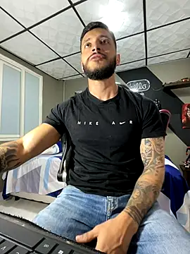 marcel crawford96 online show from December 18, 12:23 pm