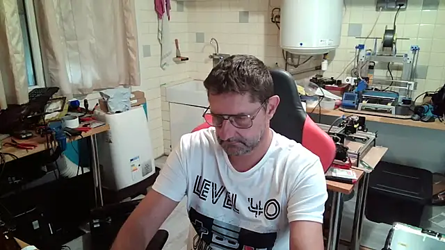 Snapshot of snork80 chatting on September 21, 1:55 pm snork80 online show from September 21, 1:55 pm