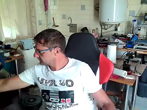 Snapshot of snork80 chatting on September 10, 12:59 pm snork80 online show from September 10, 12:59 pm