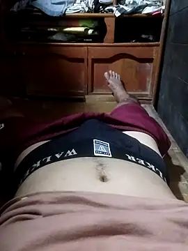 BCole Hugh4 online show from March 26, 6:45 pm